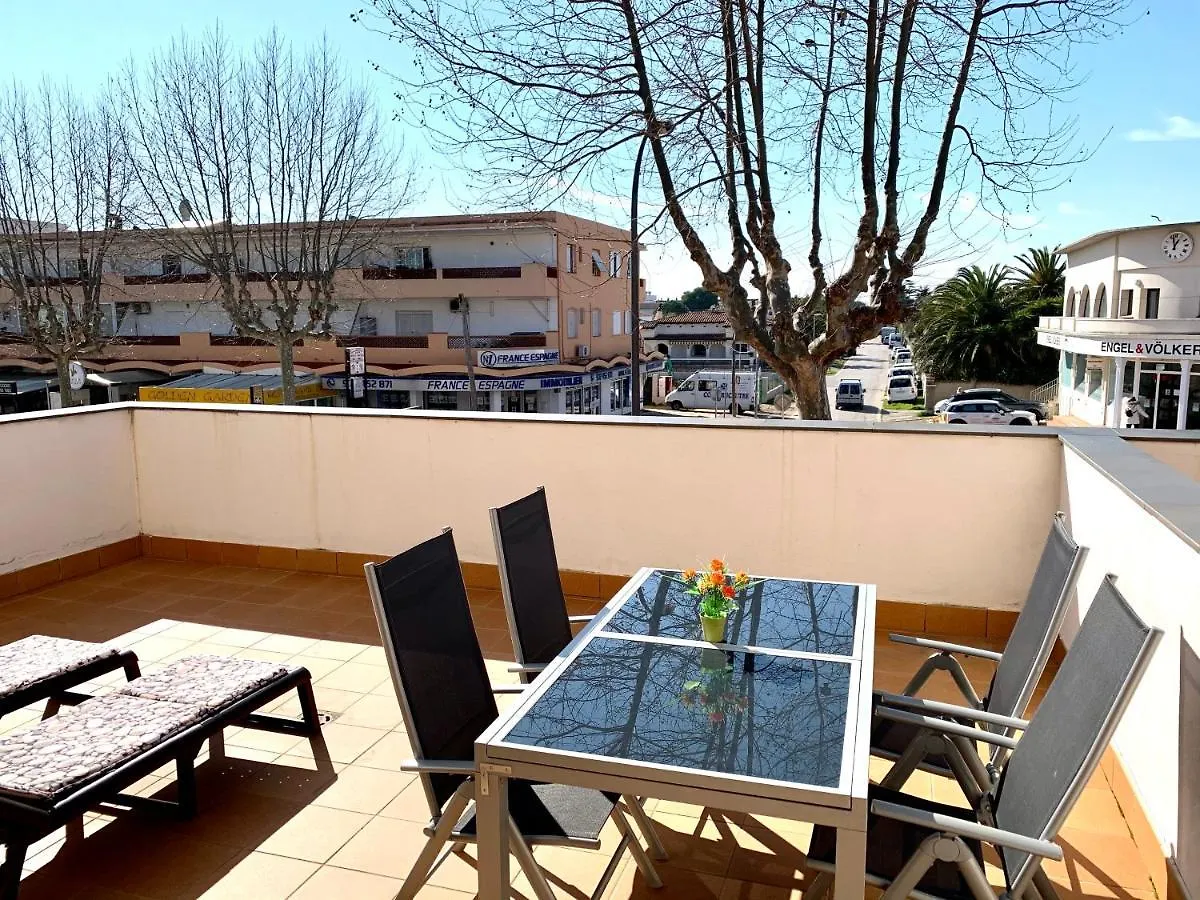 Edifici Violetta Apartment Empuriabrava 0*,  Spain